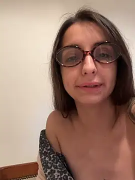 AmeliContreras online show from 7, 7, 2026