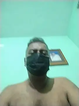 Snapshot of daddy_small_dick chatting on 10, 7, 2026 daddy small dick online show from 10, 7, 2026