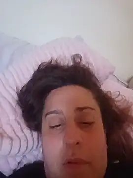 Mannibee online show from 8, 7, 2026