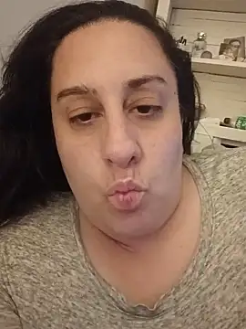 Mannibee online show from 24, 7, 2026