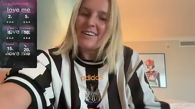 Snapshot of Spicy-Peach chatting on 16, 7, 2026 Spicy-Peach online show from 16, 7, 2026