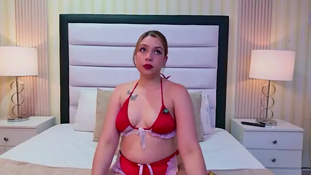 ChloeRoussee online show from 28, 7, 2026