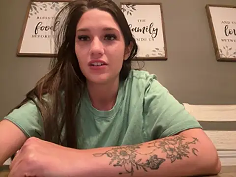 prettygirll00 online show from 7, 7, 2026