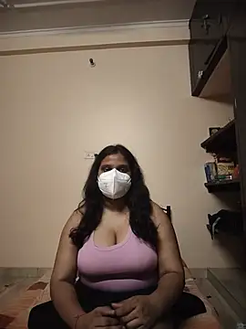 Tasty Bunnyy online show from 15, 7, 2026