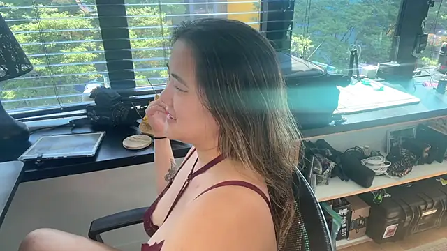Snapshot of kaylawang chatting on 12, 7, 2026 kaylawang online show from 12, 7, 2026