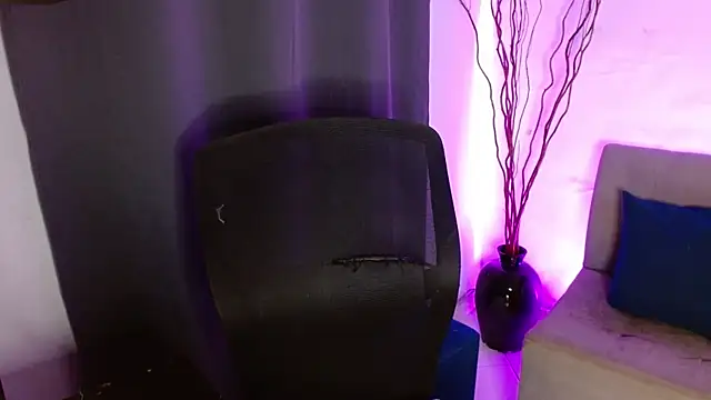 lispetite online show from 18, 4, 2026