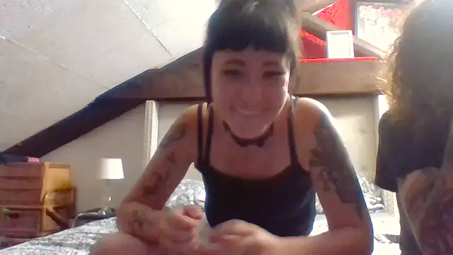 Snapshot of Lipandmeryl chatting on 11, 7, 2026 Lipandmeryl online show from 11, 7, 2026