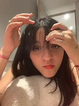 Snapshot of ruemi_rose chatting on 19, 7, 2026 ruemi rose online show from 19, 7, 2026