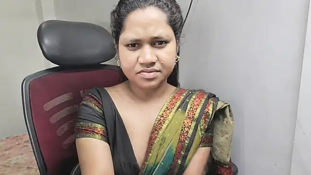 SAmirahha Bano86 online show from 10, 7, 2026