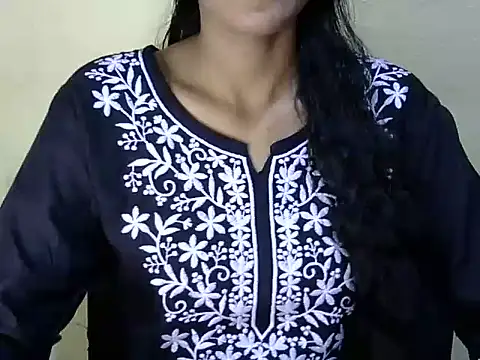 Snapshot of Hayat_K chatting on 13, 7, 2026 Hayat K online show from 13, 7, 2026