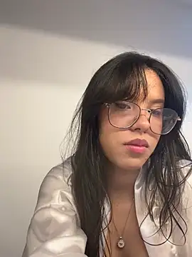 rose allure1 online show from 15, 7, 2026