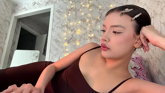 JenniferJenny  online show from 15, 7, 2026