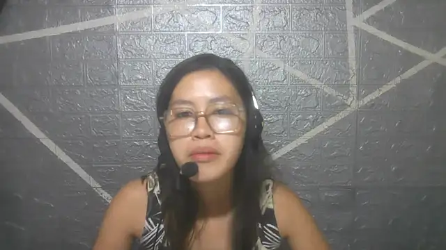 Snapshot of RaquelLeibfried chatting on 17, 7, 2026 RaquelLeibfried online show from 17, 7, 2026