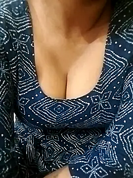 Snapshot of Sania-shina chatting on 17, 7, 2026 Sania-shina online show from 17, 7, 2026