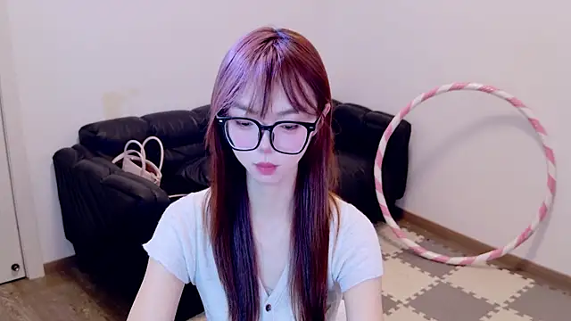 Snapshot of classy-01 chatting on 6, 8, 2026 classy-01 online show from 6, 8, 2026
