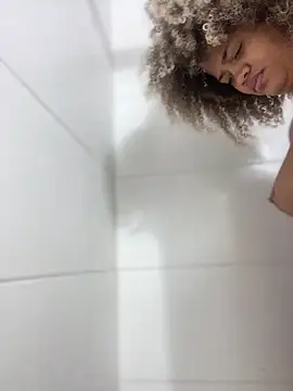 riri brunnete online show from 8, 2, 2025