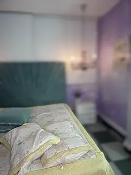 riri brunnete online show from 3, 3, 2026