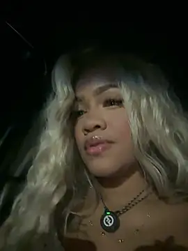 Snapshot of riri_brunnete chatting on 20, 6, 2026 riri brunnete online show from 20, 6, 2026