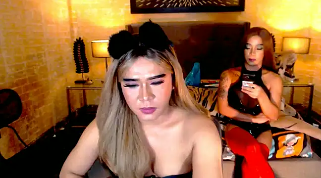 BigCumHuntersxx online show from 13, 12, 2024