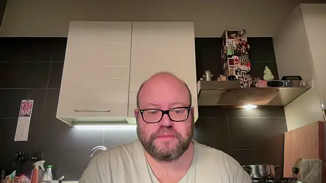 Snapshot of theitalianbear chatting on 22, 4, 2026 theitalianbear online show from 22, 4, 2026