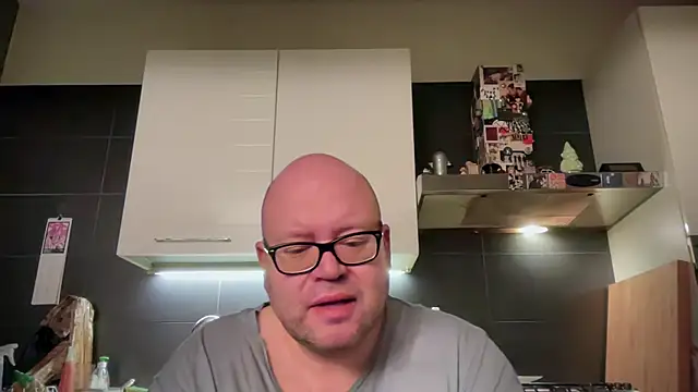 Snapshot of theitalianbear chatting on 28, 4, 2026 theitalianbear online show from 28, 4, 2026
