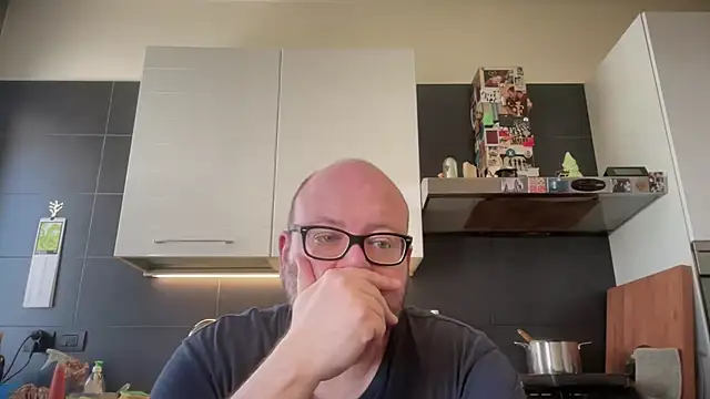 Snapshot of theitalianbear chatting on 9, 5, 2026 theitalianbear online show from 9, 5, 2026