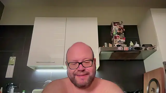 Snapshot of theitalianbear chatting on 15, 5, 2026 theitalianbear online show from 15, 5, 2026