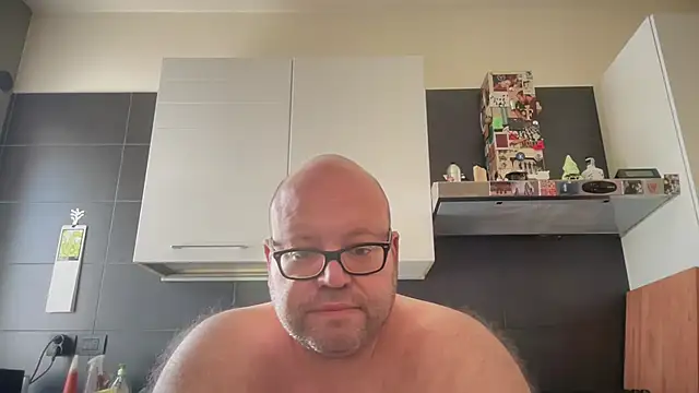 Snapshot of theitalianbear chatting on 26, 5, 2026 theitalianbear online show from 26, 5, 2026