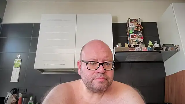 Snapshot of theitalianbear chatting on 27, 5, 2026 theitalianbear online show from 27, 5, 2026