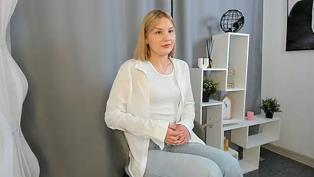 Snapshot of AmiraHofmeister chatting on 27, 7, 2026 AmiraHofmeister online show from 27, 7, 2026