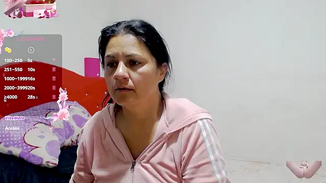 Snapshot of sexy_jhoan88 chatting on 1, 12, 2025 sexy jhoan88 online show from 1, 12, 2025