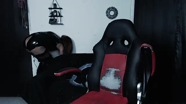 Snapshot of april_simons2 chatting on 12, 1, 2025 april simons2 online show from 12, 1, 2025