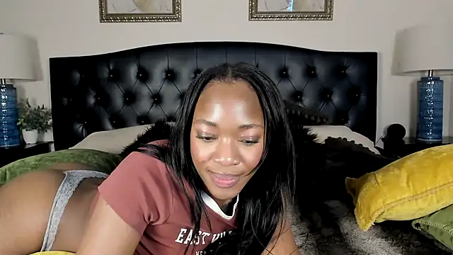 nicolesolace online show from 14, 3, 2025