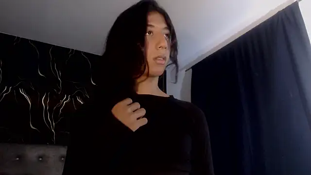 JulietSinclair online show from 6, 8, 2026