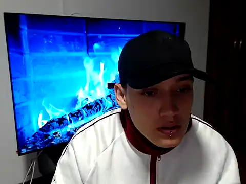 Andreshot2026 online show from 3, 8, 2026