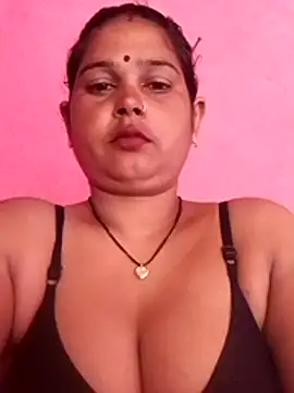 Snapshot of HotRavitapal chatting on 10, 8, 2026 HotRavitapal online show from 10, 8, 2026