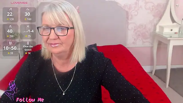 LadyAlana online show from 12, 4, 2026