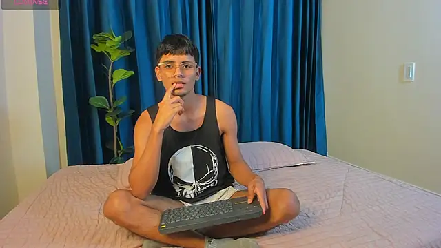 Snapshot of hell_Dantex chatting on 1, 8, 2026 hell Dantex online show from 1, 8, 2026