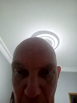 Snapshot of TheRealHunkyy chatting on 3, 8, 2026 TheRealHunkyy online show from 3, 8, 2026