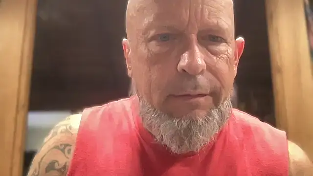 Snapshot of FitFloridaGuy chatting on 4, 8, 2026 FitFloridaGuy online show from 4, 8, 2026
