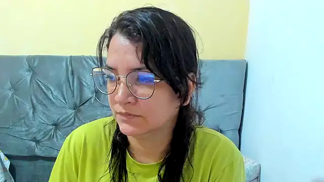Snapshot of MARILYN_GARCIA chatting on 1, 2, 2025 MARILYN GARCIA online show from 1, 2, 2025