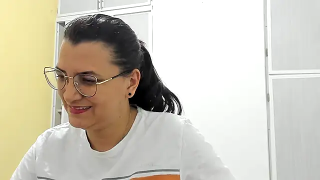 Snapshot of MARILYN_GARCIA chatting on 15, 3, 2025 MARILYN GARCIA online show from 15, 3, 2025