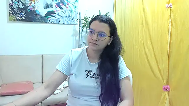 MARILYN GARCIA online show from 4, 7, 2026
