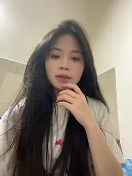 Snapshot of Linh_xinhcuke chatting on 8, 8, 2026 Linh xinhcuke online show from 8, 8, 2026