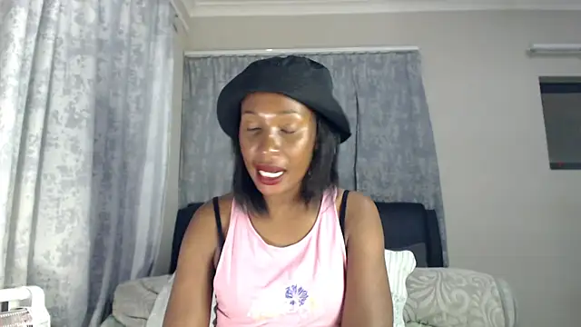 Snapshot of leanna23 chatting on 12, 10, 2025 leanna23 online show from 12, 10, 2025