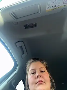 Snapshot of BootyLola chatting on 5, 11, 2025 BootyLola online show from 5, 11, 2025