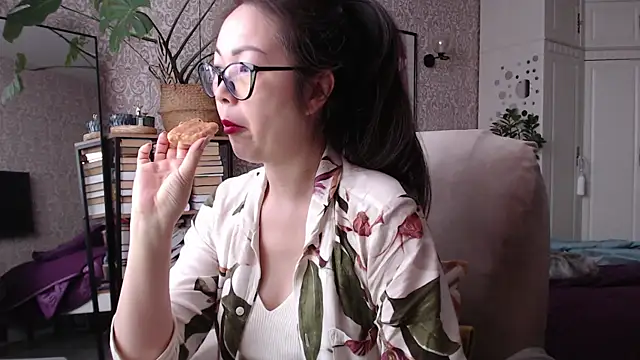 Snapshot of Koreanowner chatting on 6, 2, 2025 Koreanowner online show from 6, 2, 2025