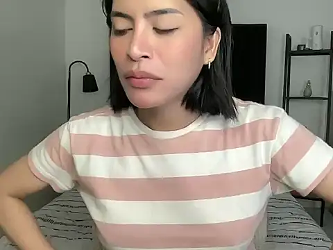 Snapshot of your_bianca69 chatting on 28, 10, 2025 your bianca69 online show from 28, 10, 2025