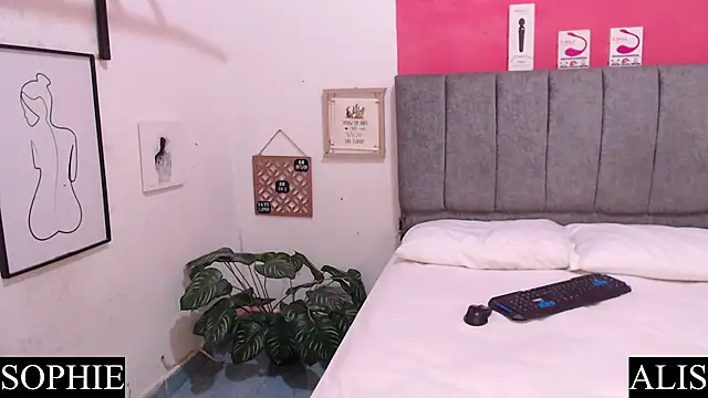 Snapshot of Sophie_And_Alis chatting on 15, 2, 2025 Sophie And Alis online show from 15, 2, 2025