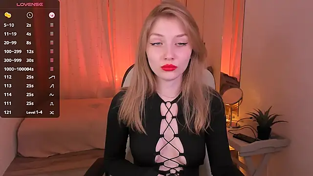 Snapshot of DakotaMabs chatting on 11, 3, 2025 DakotaMabs online show from 11, 3, 2025